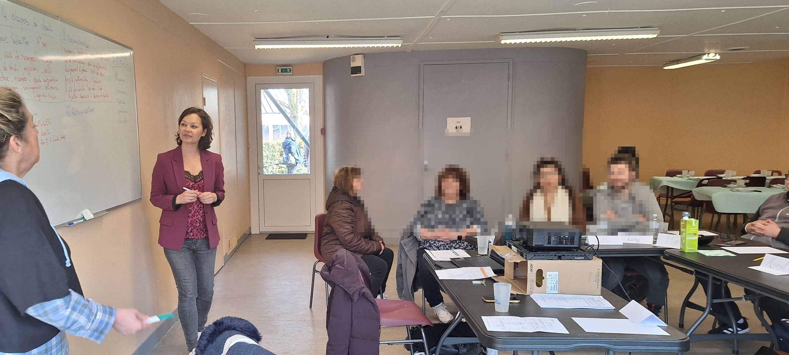 Sandra Guillemin lors d'une intervention 